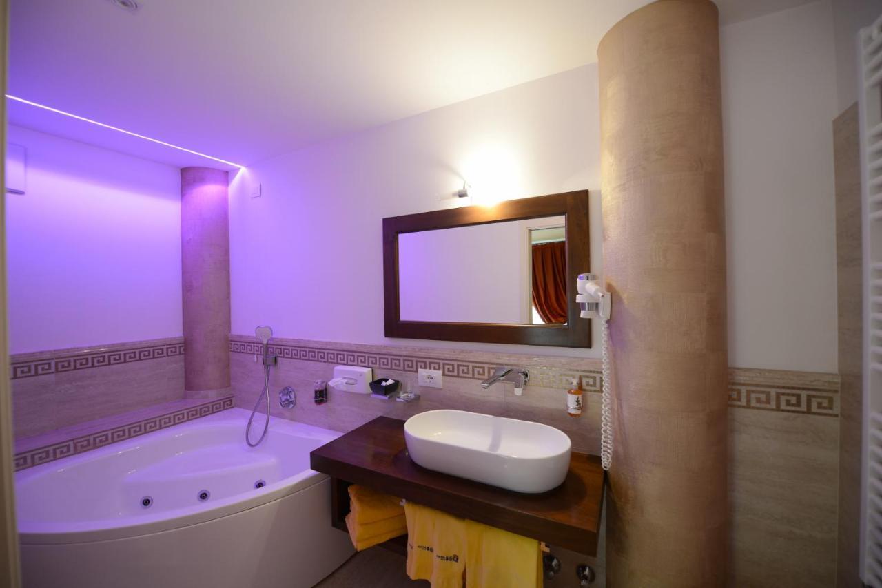 Hotel Sole باسو ديل تونالي المظهر الخارجي الصورة