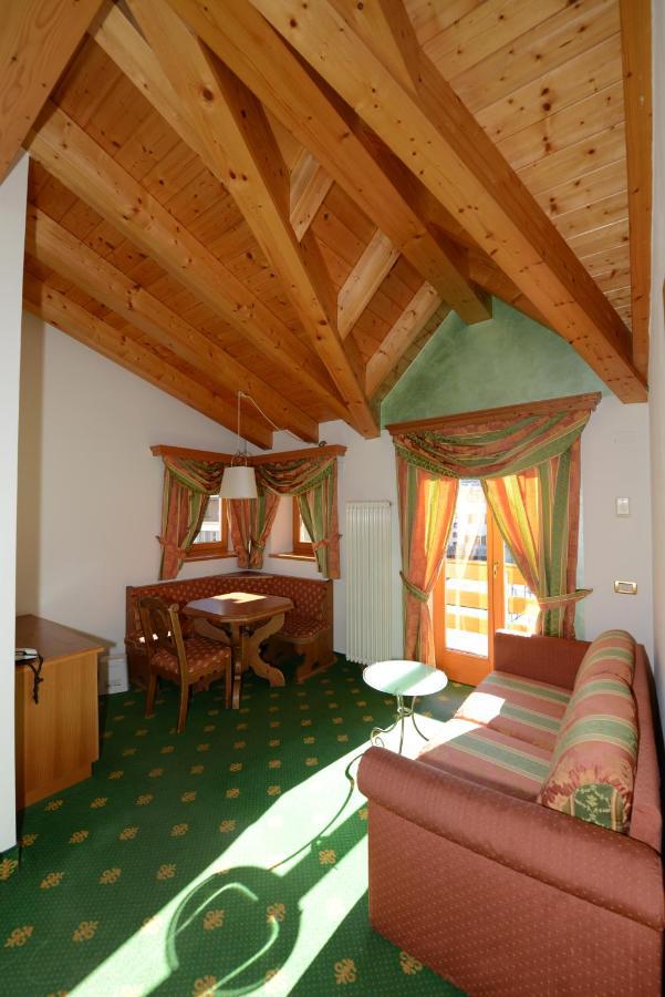 Hotel Sole باسو ديل تونالي المظهر الخارجي الصورة