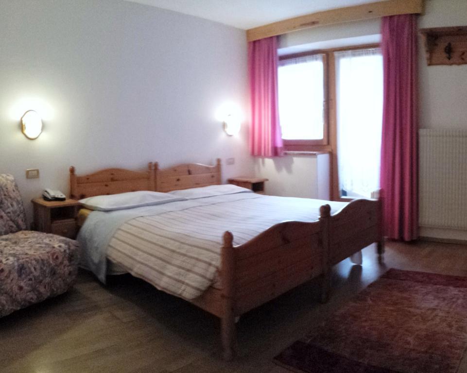 Hotel Sole باسو ديل تونالي الغرفة الصورة